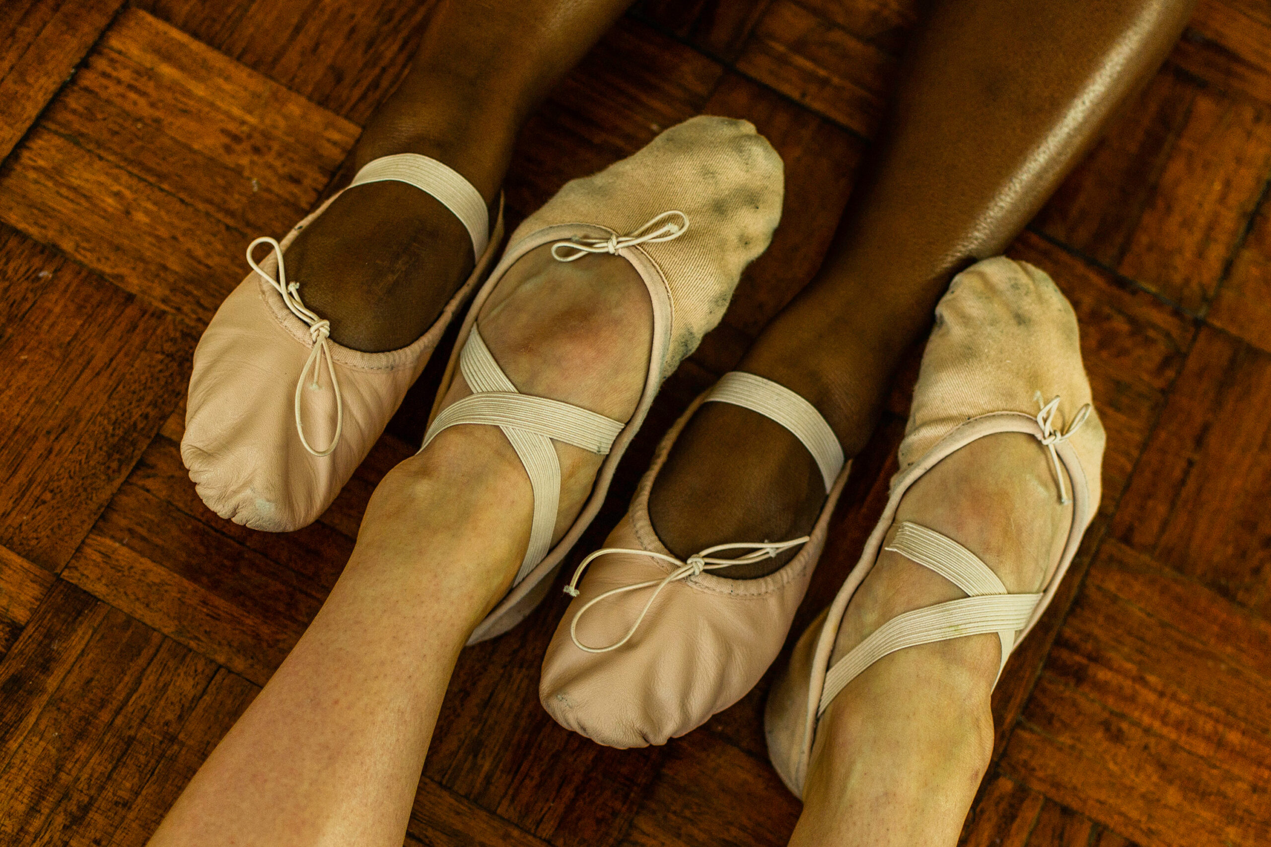 Photo of feet in ballet shoes