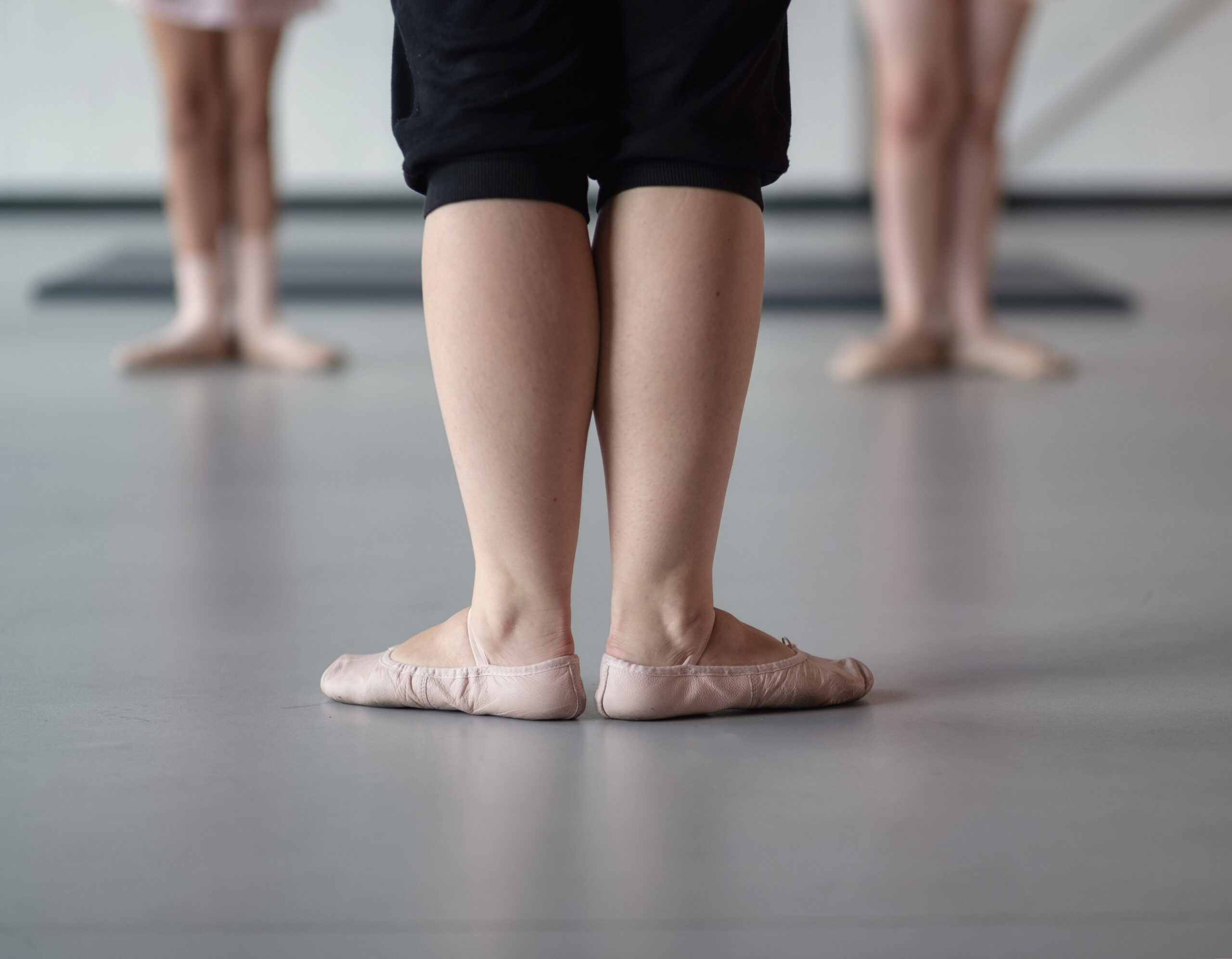 Ballet dancer legs and feet